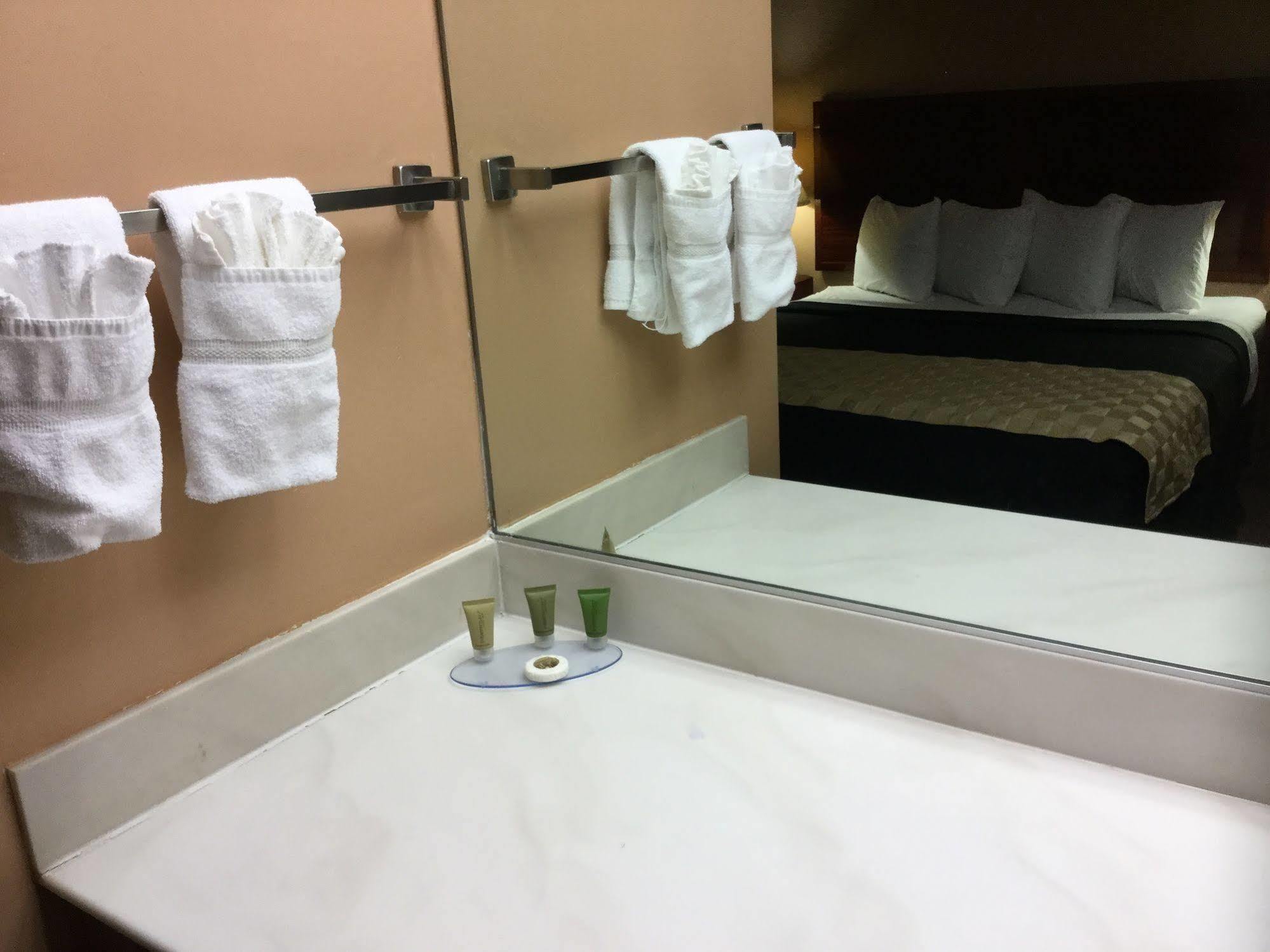 Green Tree Inn And Extended Stay Suites Victorville Kültér fotó